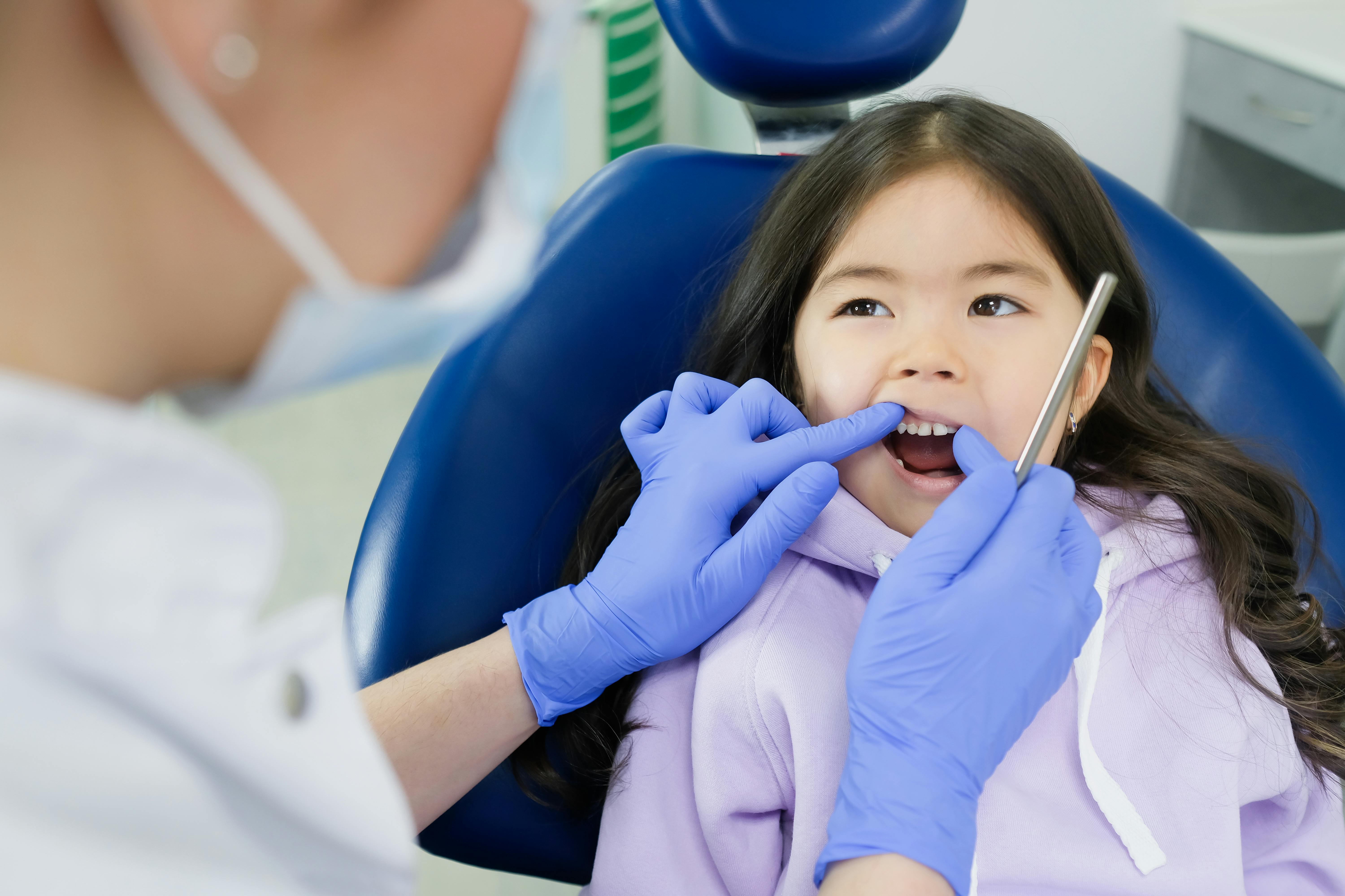 L’hygiène dentaire chez l’enfant et l’adulte