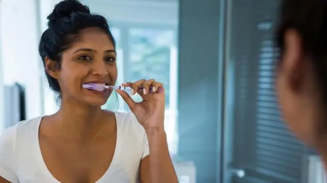 Pourquoi bien se brosser les dents est essentiel ?